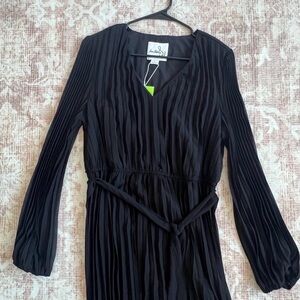 Black Pleated Long-Sleeve Dress
